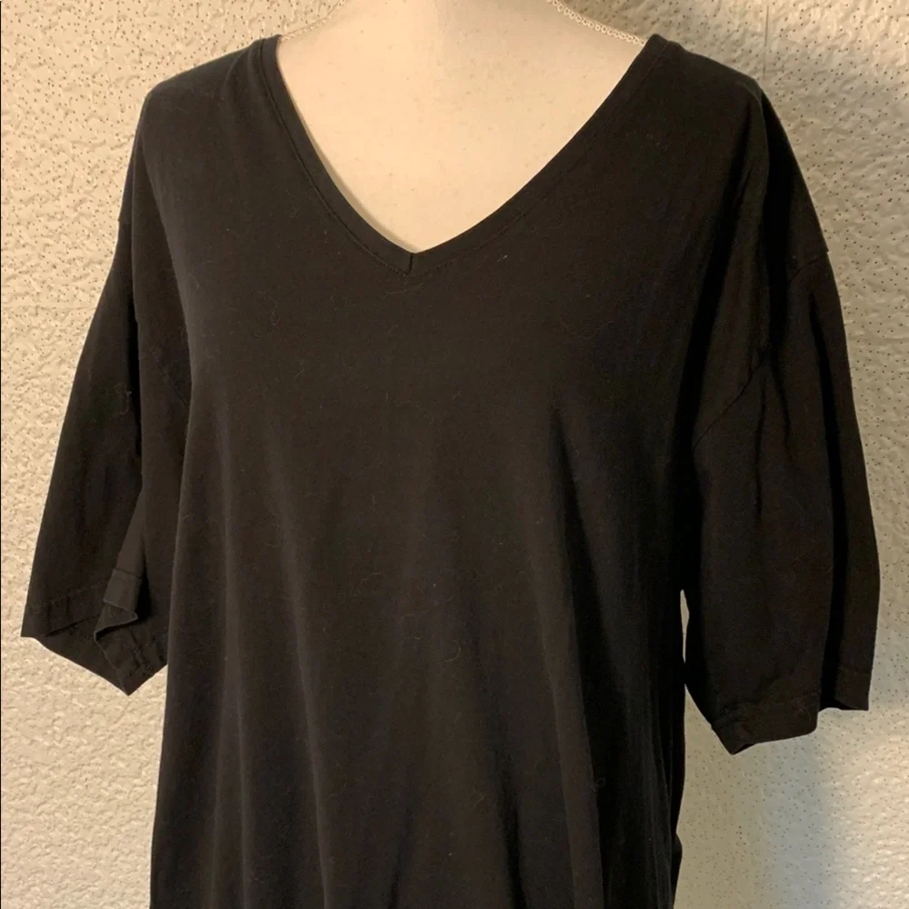 Ulla Popken size 24/26 Classic Black V-Neck Women's Top - Picture 2 of 7